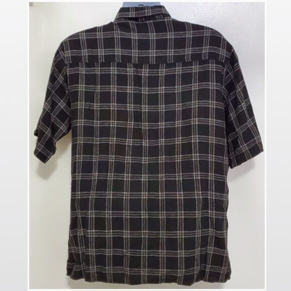 Men Medium Plaid Casual Button Down Short Sleeve Top - Picture 6 of 11